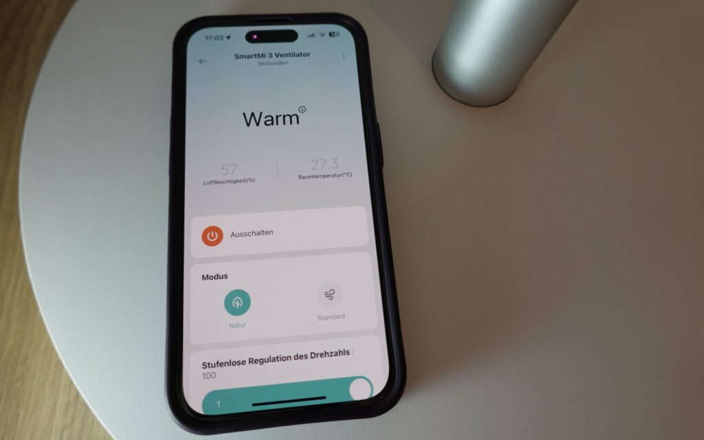 Über die App kann eine "Natürlich Brise" oder die Lüftergeschwindigkeit mehrstufig eingestellt werden.